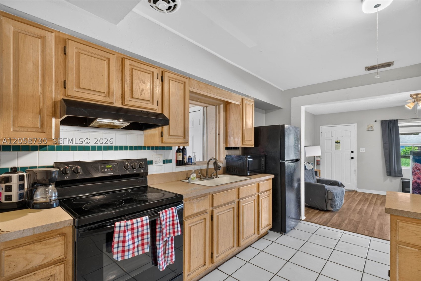 215 Palm Avenue Property Photo 15