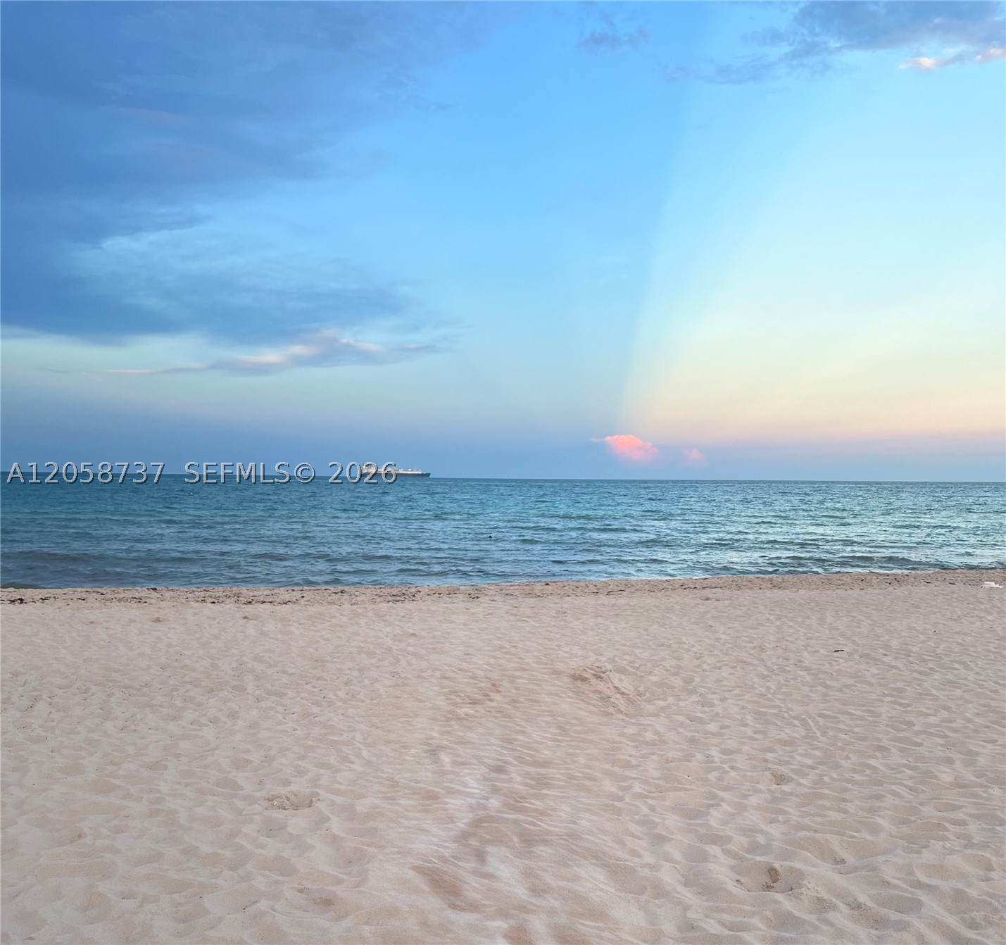 7620 Carlyle Ave 502 Property Photo 12
