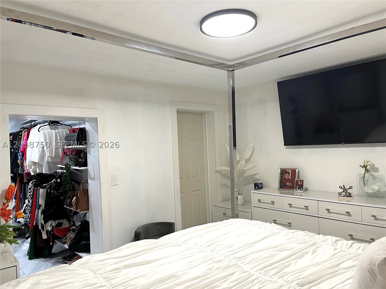8025 Nw 170th St Property Photo 12