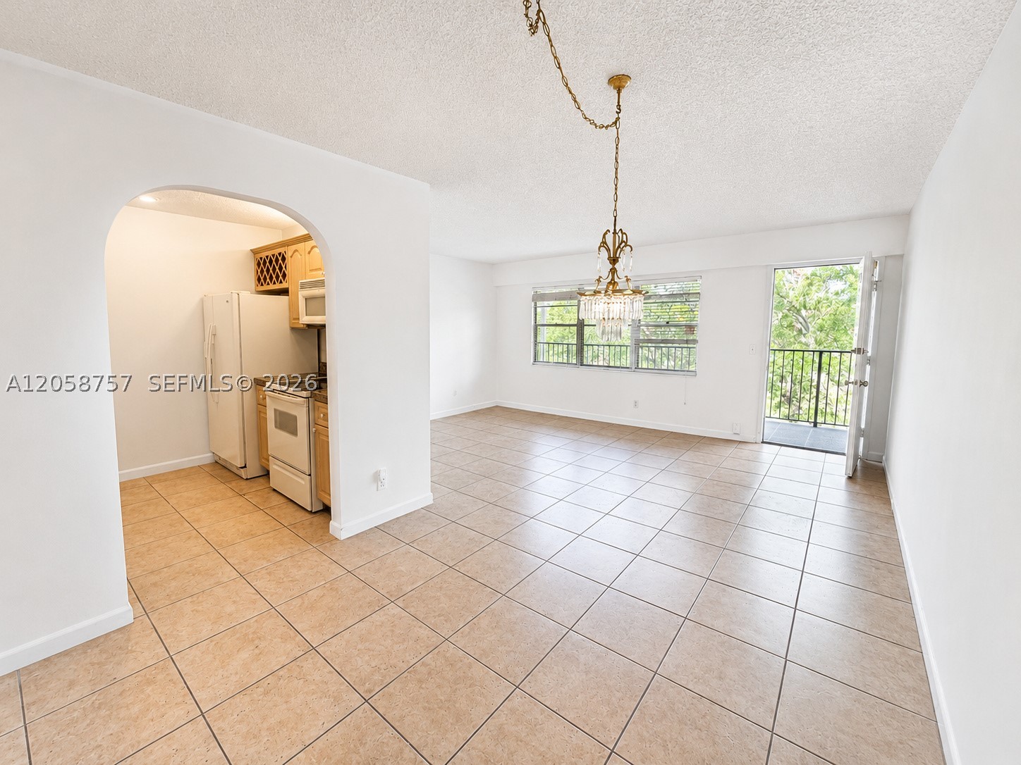 1301 Sw 135th Ter 406j Property Photo 2