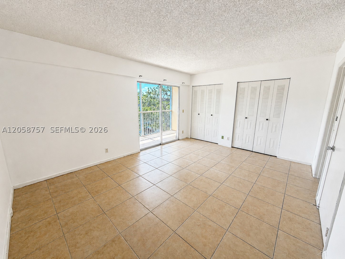 1301 Sw 135th Ter 406j Property Photo 7