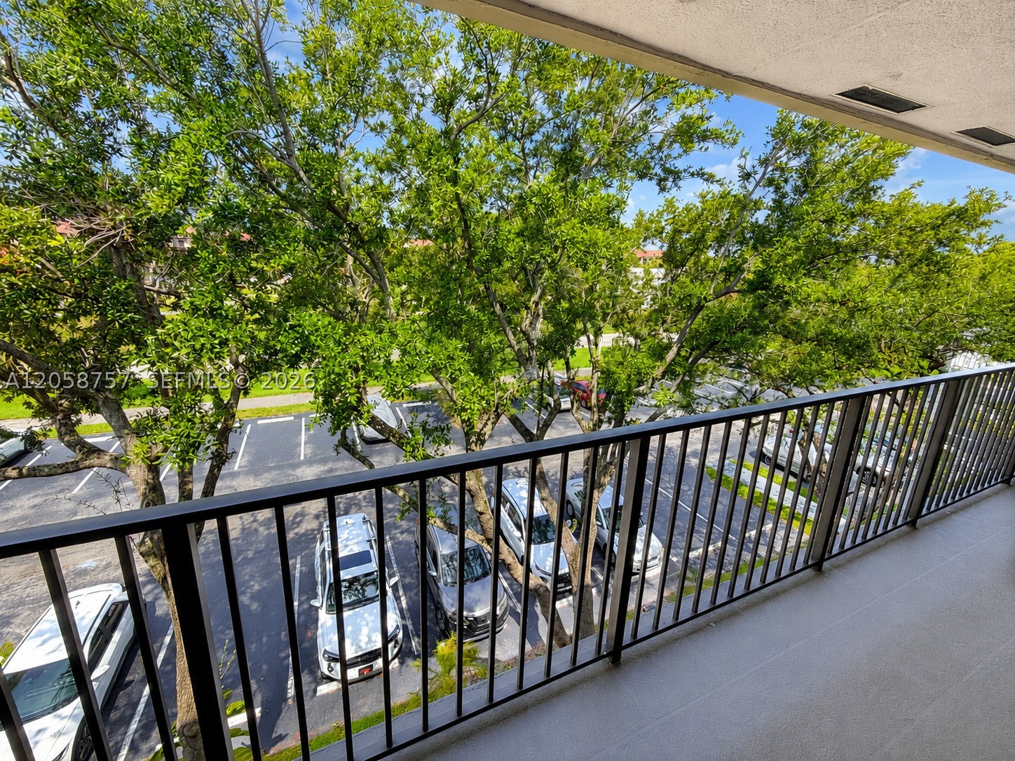 1301 Sw 135th Ter 406j Property Photo 13