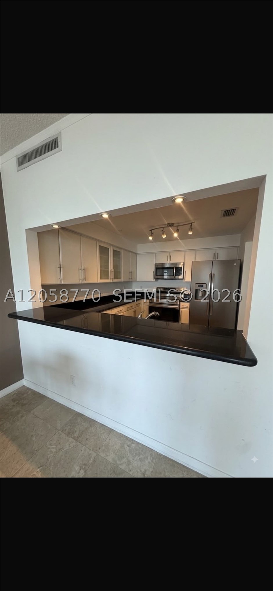 2475 Brickell Ave 1609 Property Photo 6