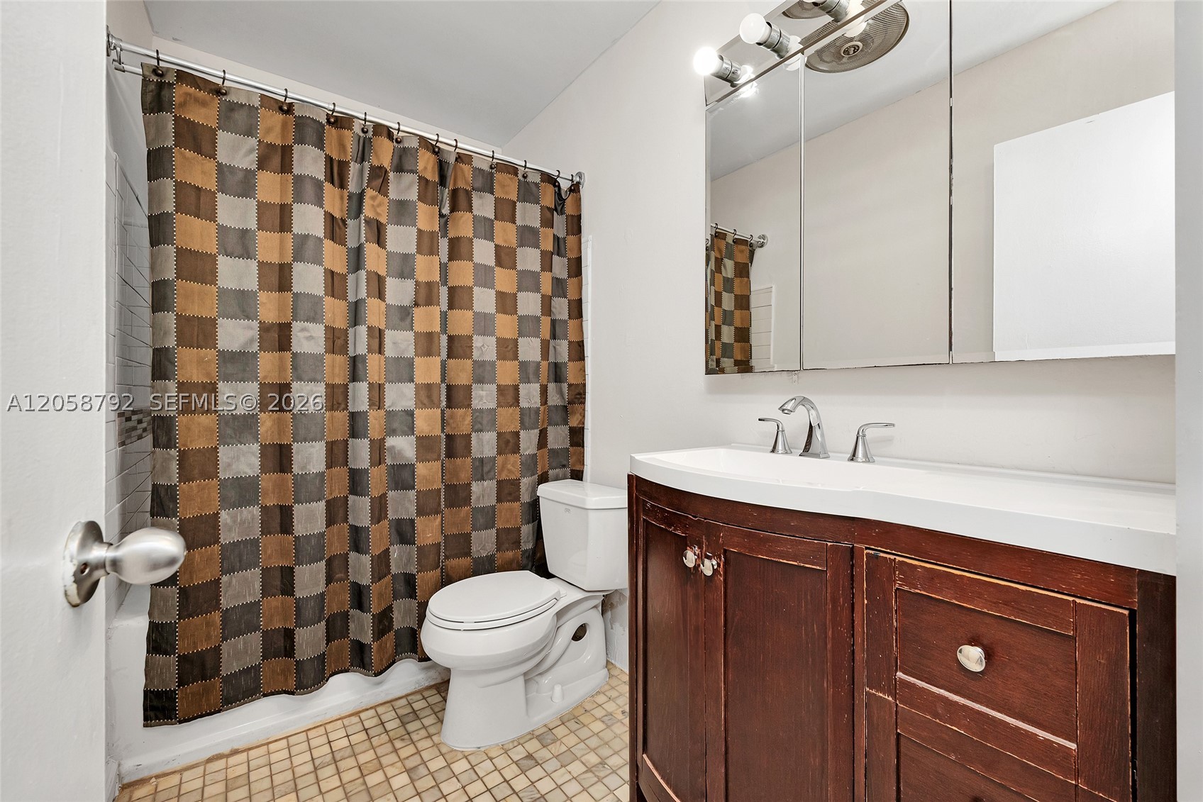 220 Sw 65th Ave Property Photo 13