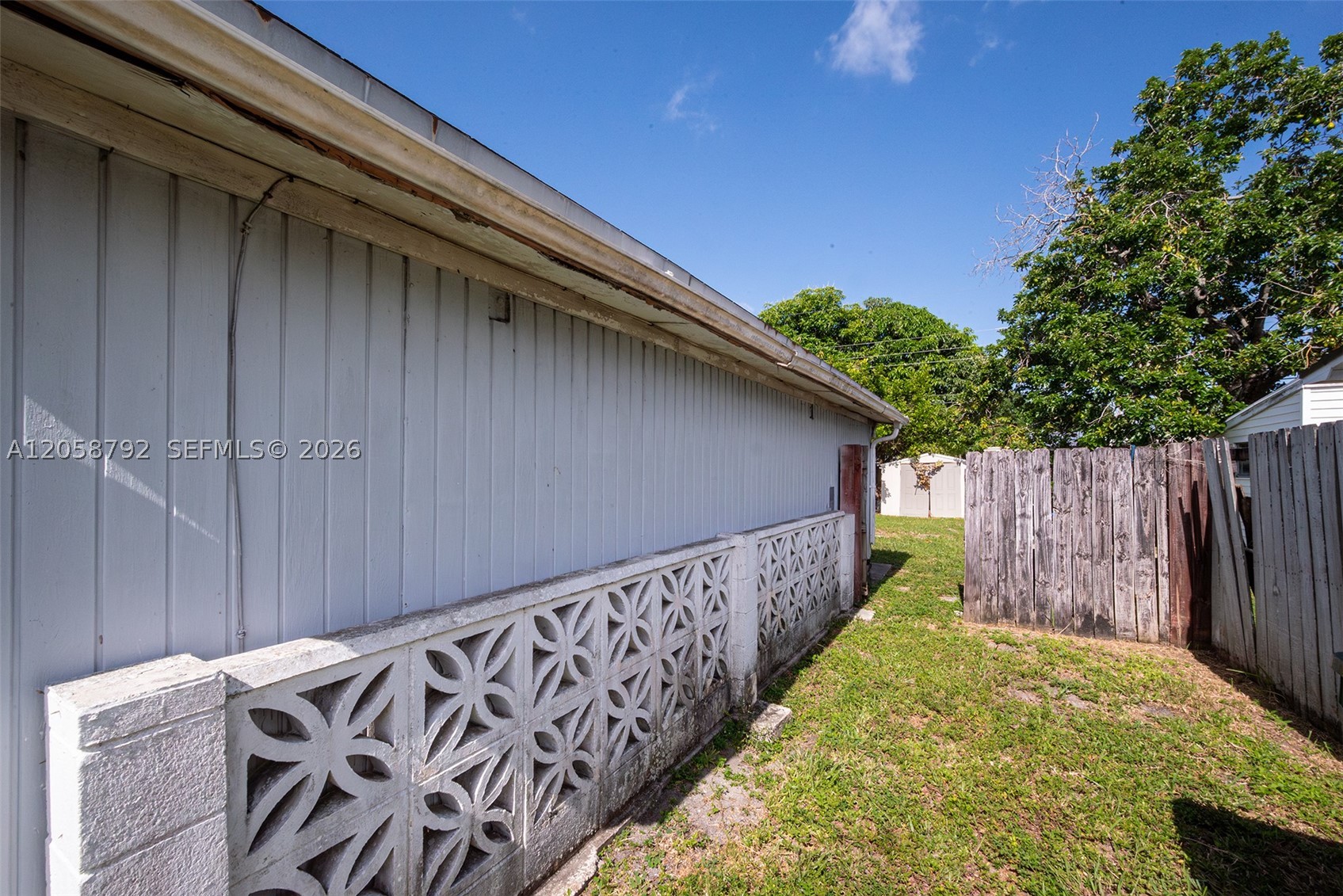 220 Sw 65th Ave Property Photo 27