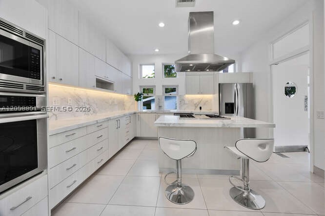 621 N Mashta Drive Property Photo 10