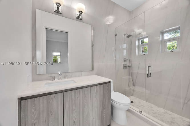 621 N Mashta Drive Property Photo 25