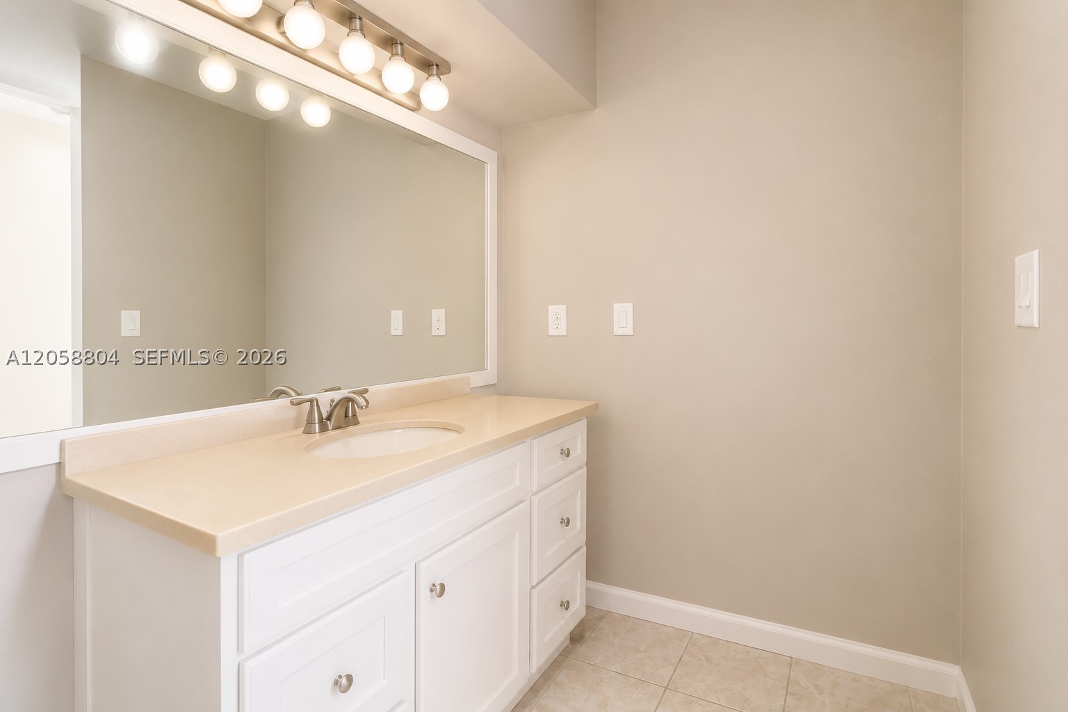 948 Nw 9th Ct Property Photo 16