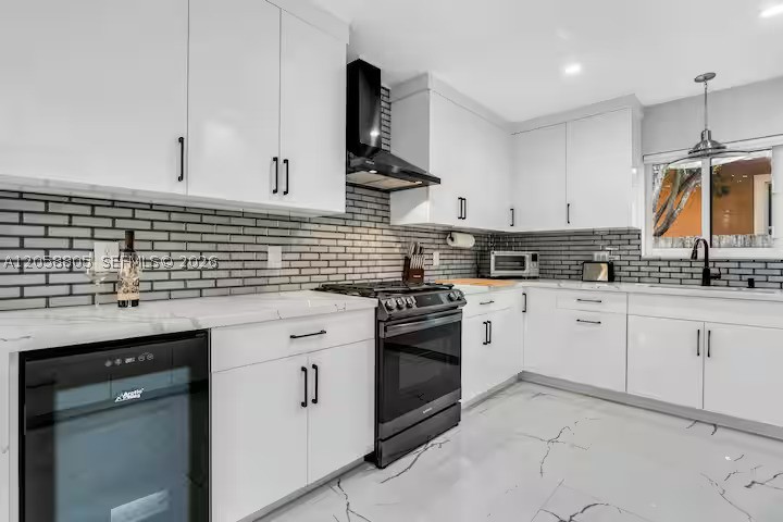 3204 Robbins Rd Property Photo 4