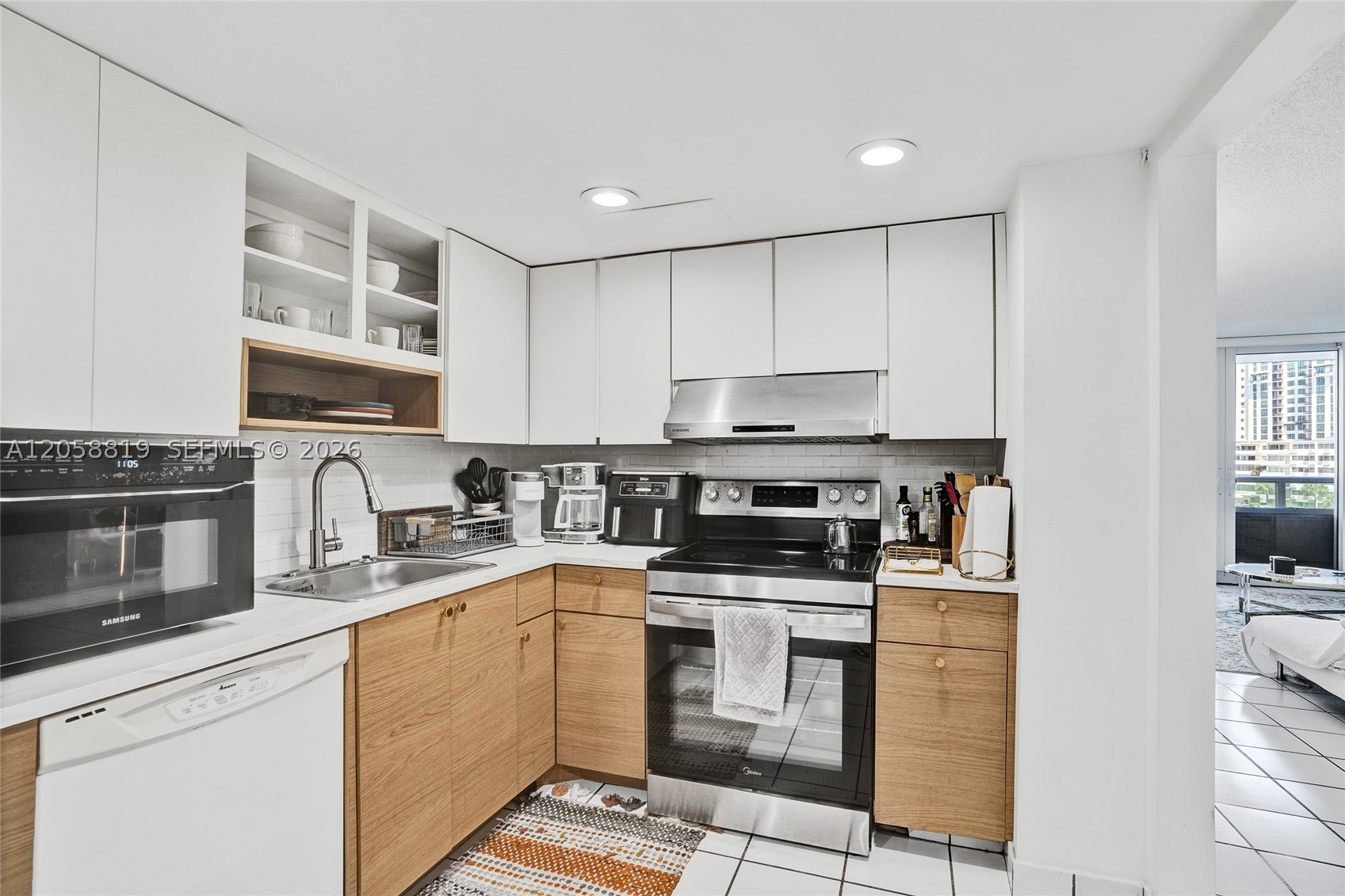 100 Bayview Dr 401 Property Photo 5