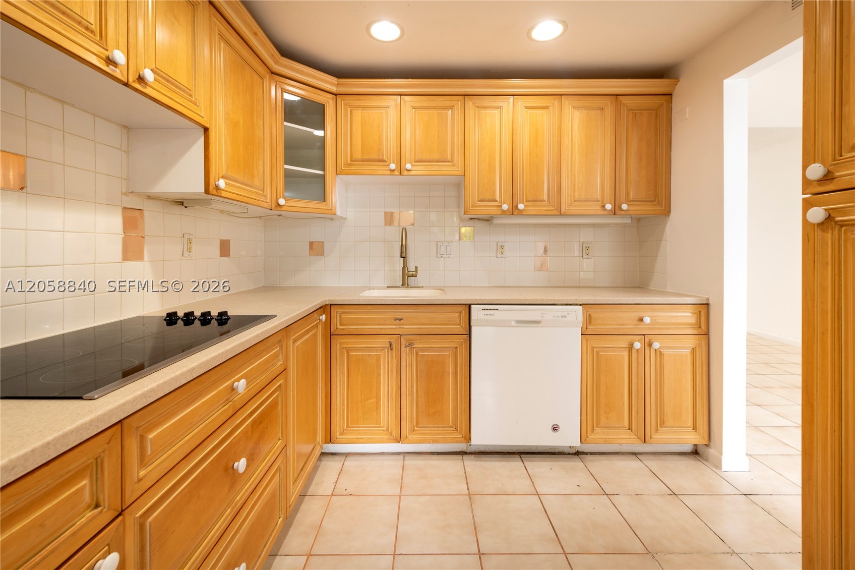 8401 W Sample Rd 19 Property Photo 6