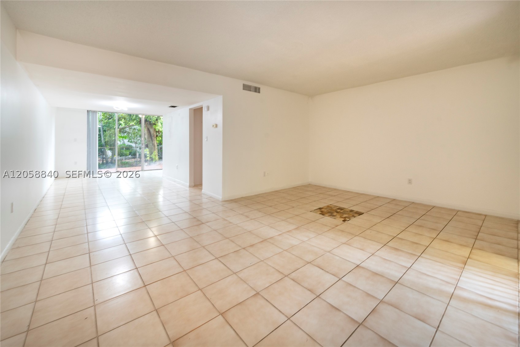 8401 W Sample Rd 19 Property Photo 12