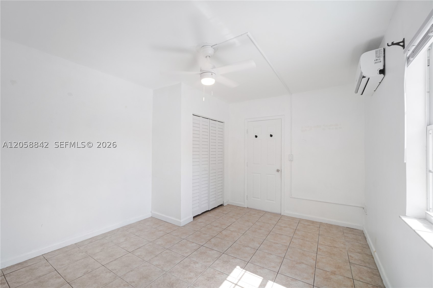 15431 Harding Ln Property Photo 10