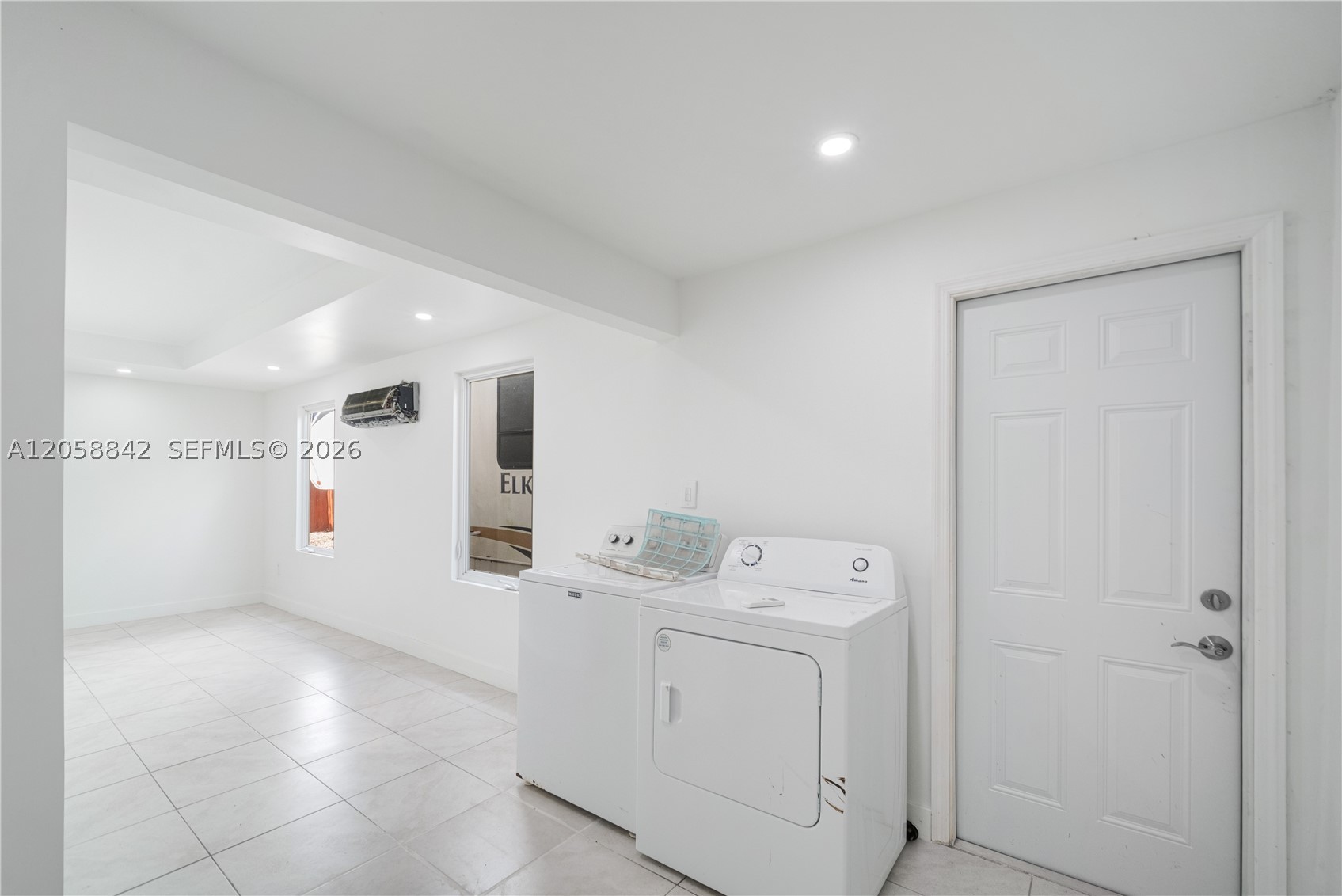 15431 Harding Ln Property Photo 21
