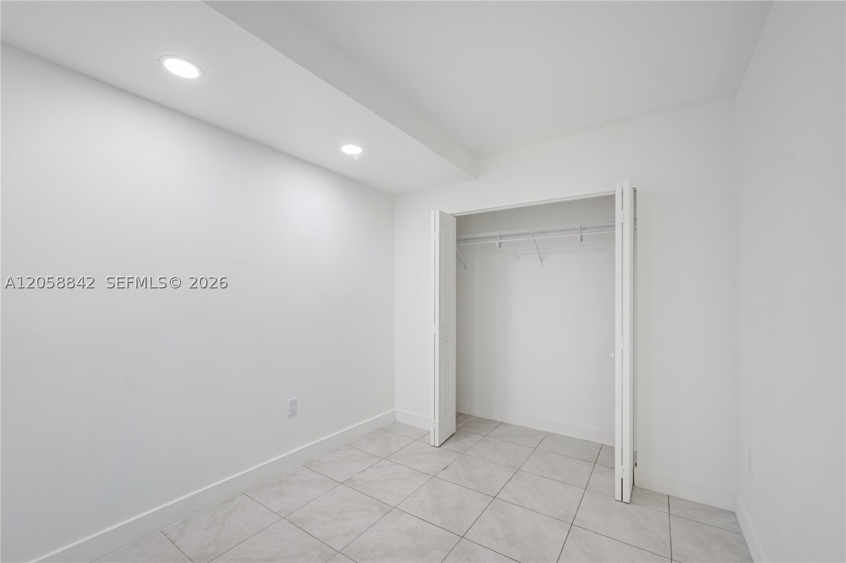 15431 Harding Ln Property Photo 23