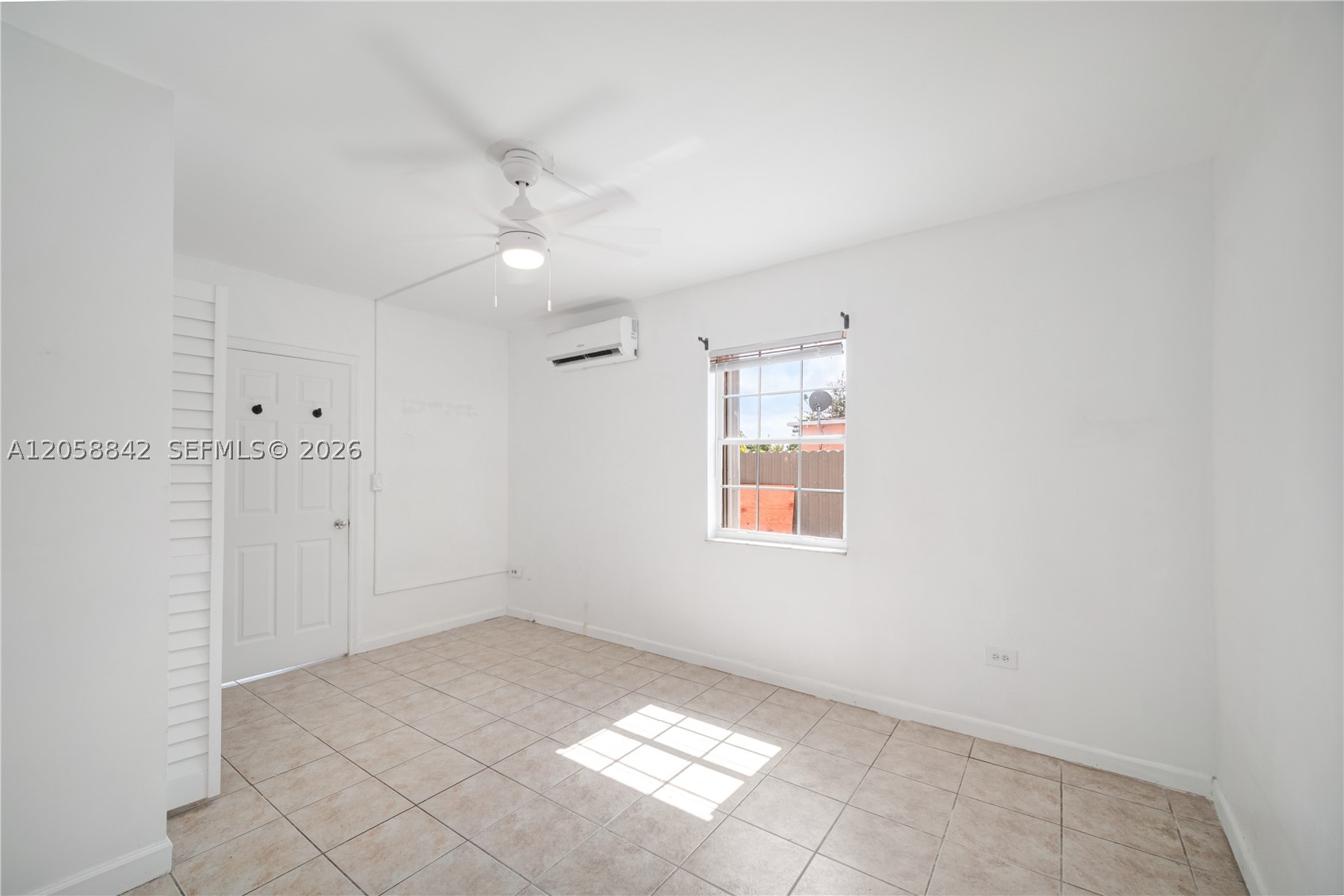 15431 Harding Ln Property Photo 27