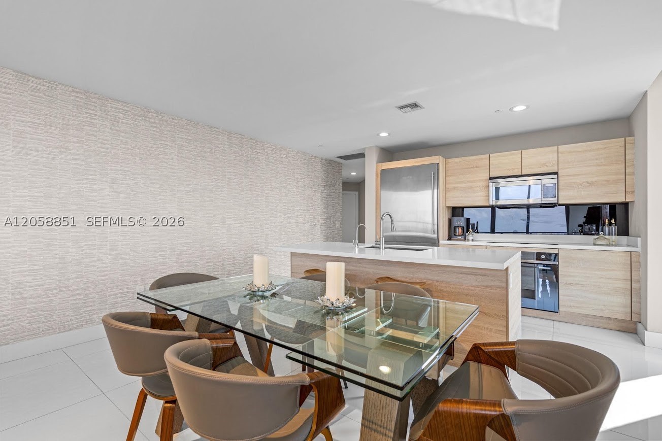 16385 Biscayne Blvd 3201 Property Photo 16