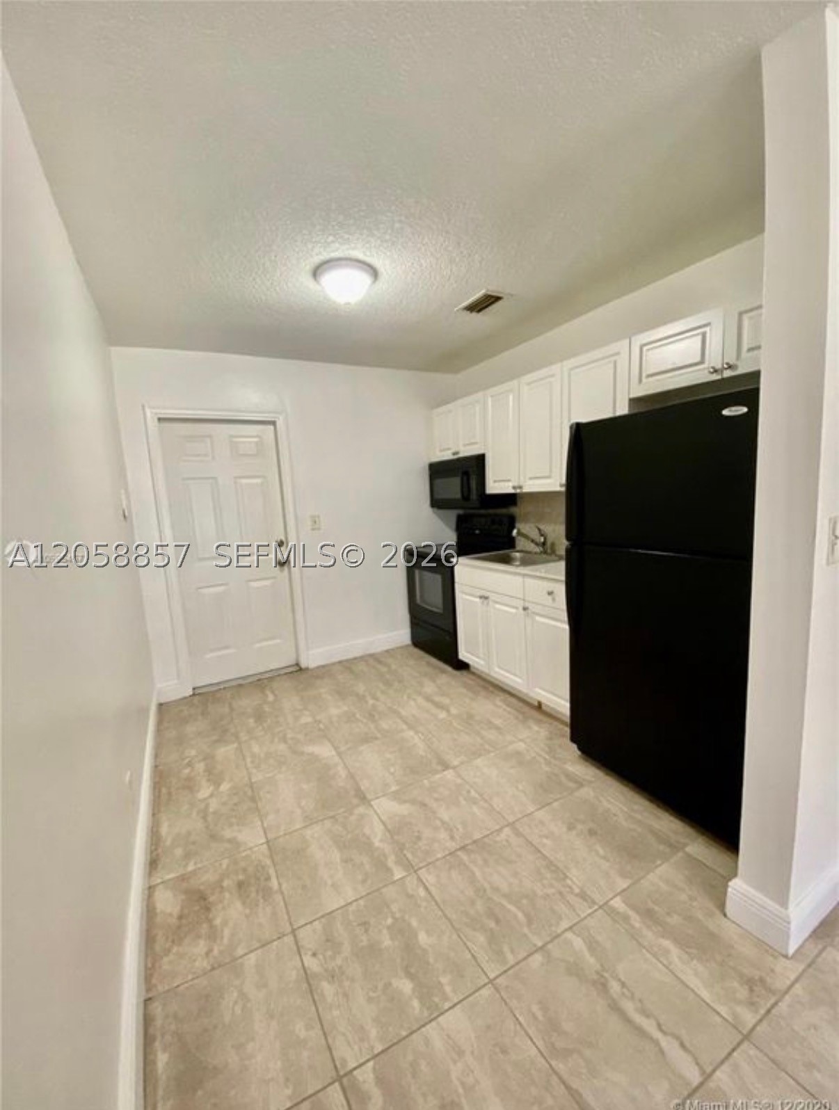 4141 SW 20th St 3 Property Photo 1