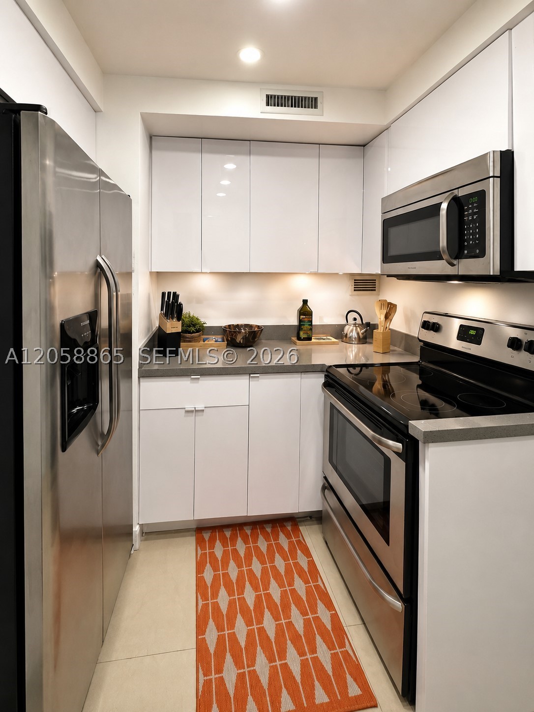 3505 S Ocean Dr 411 Property Photo 1