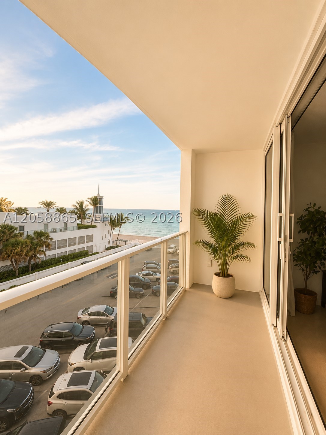 3505 S Ocean Dr 411 Property Photo 12