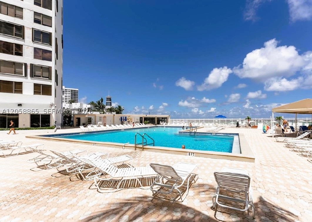 3505 S Ocean Dr 411 Property Photo 14