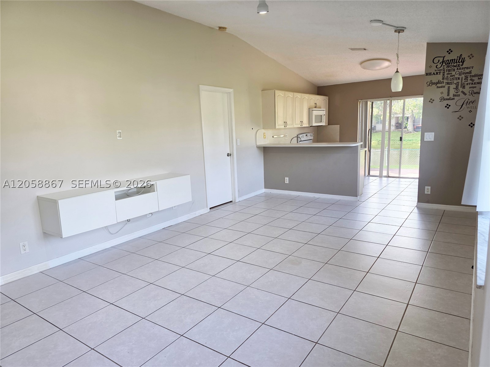 11273 Sw 18th Ct Property Photo 13