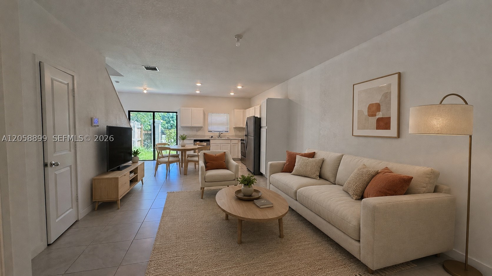 322 NE 1st Dr Property Photo 1