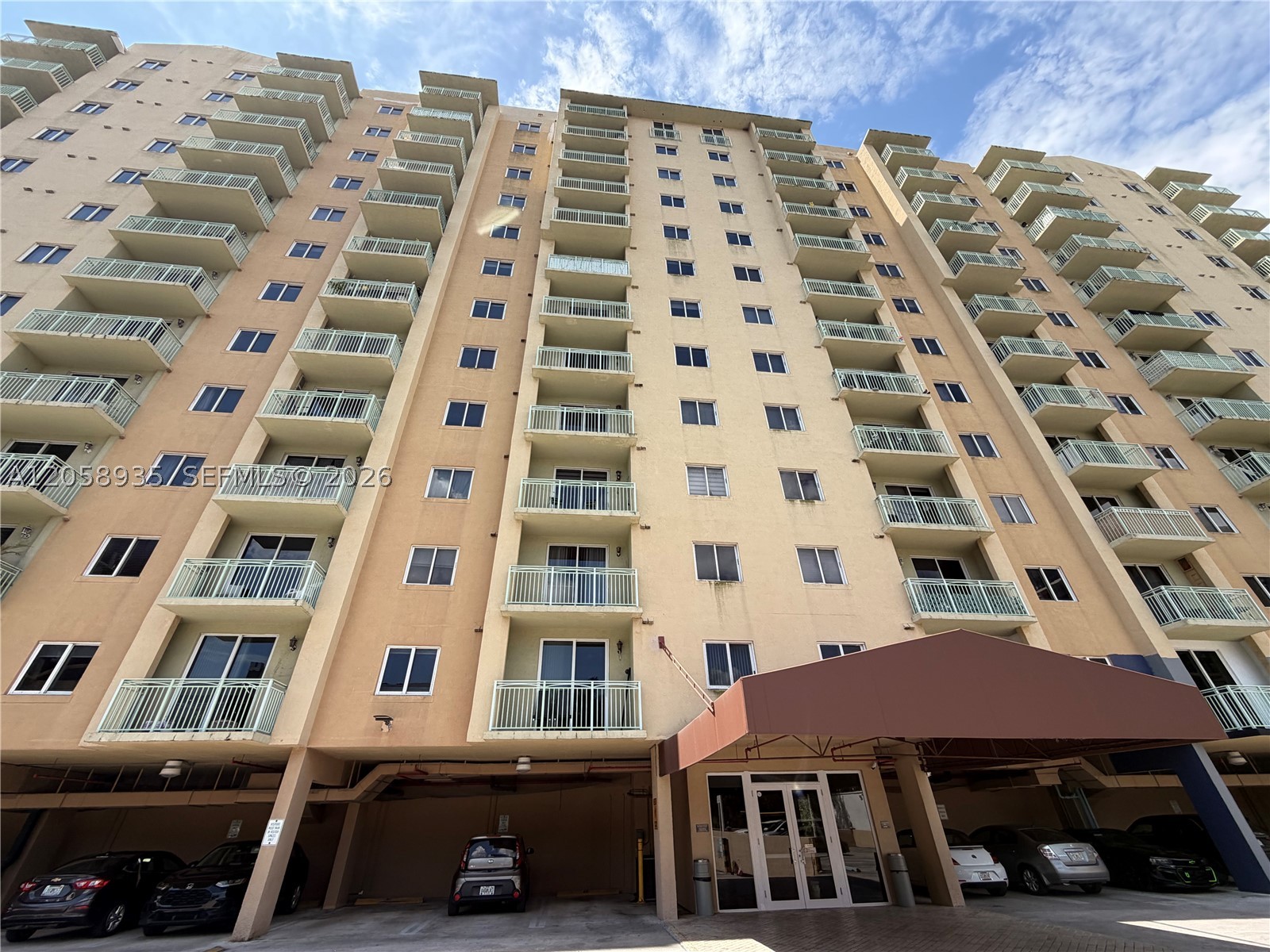 3500 Coral Way 907