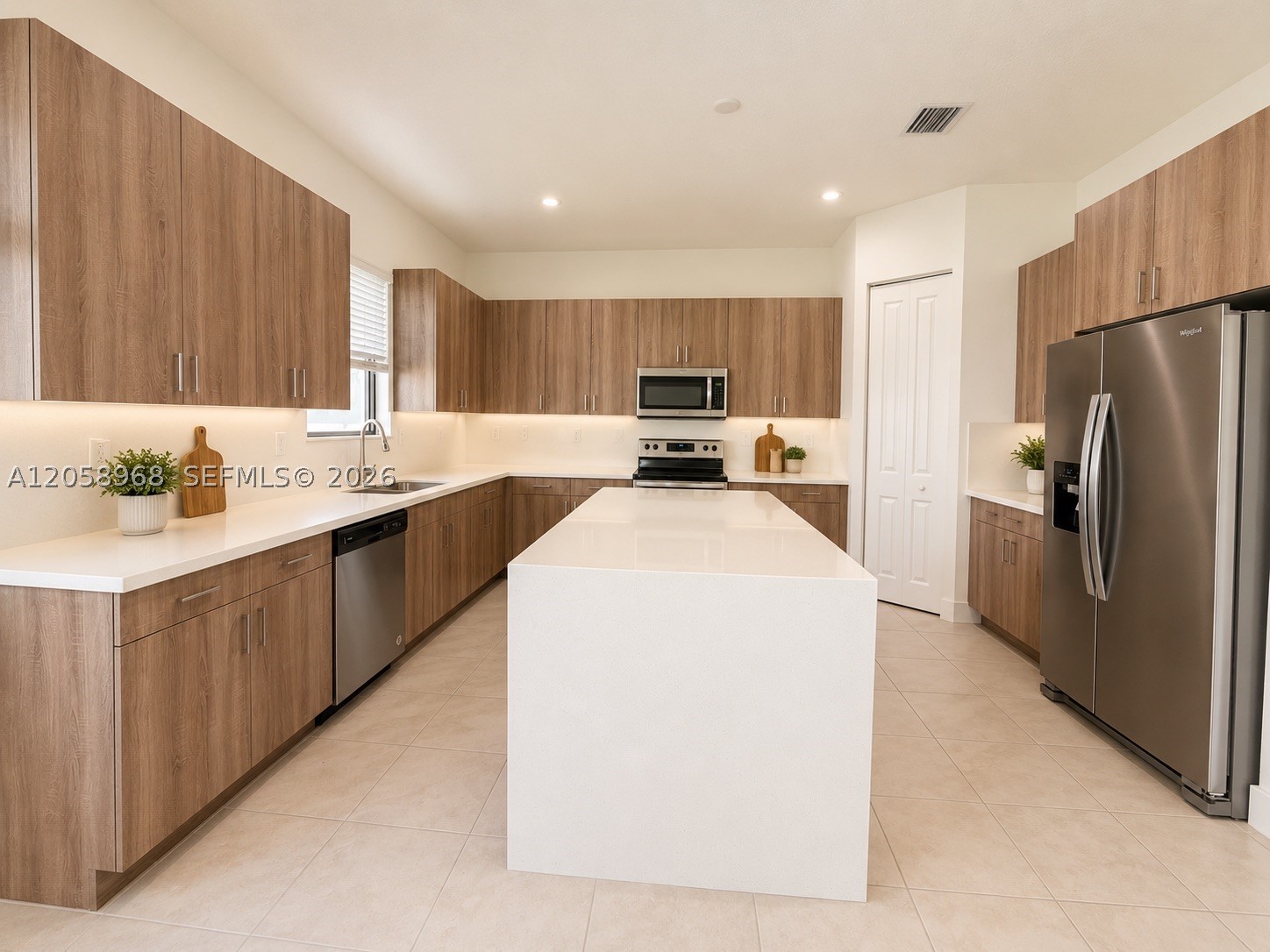 5032 Gambero Way Property Photo 12