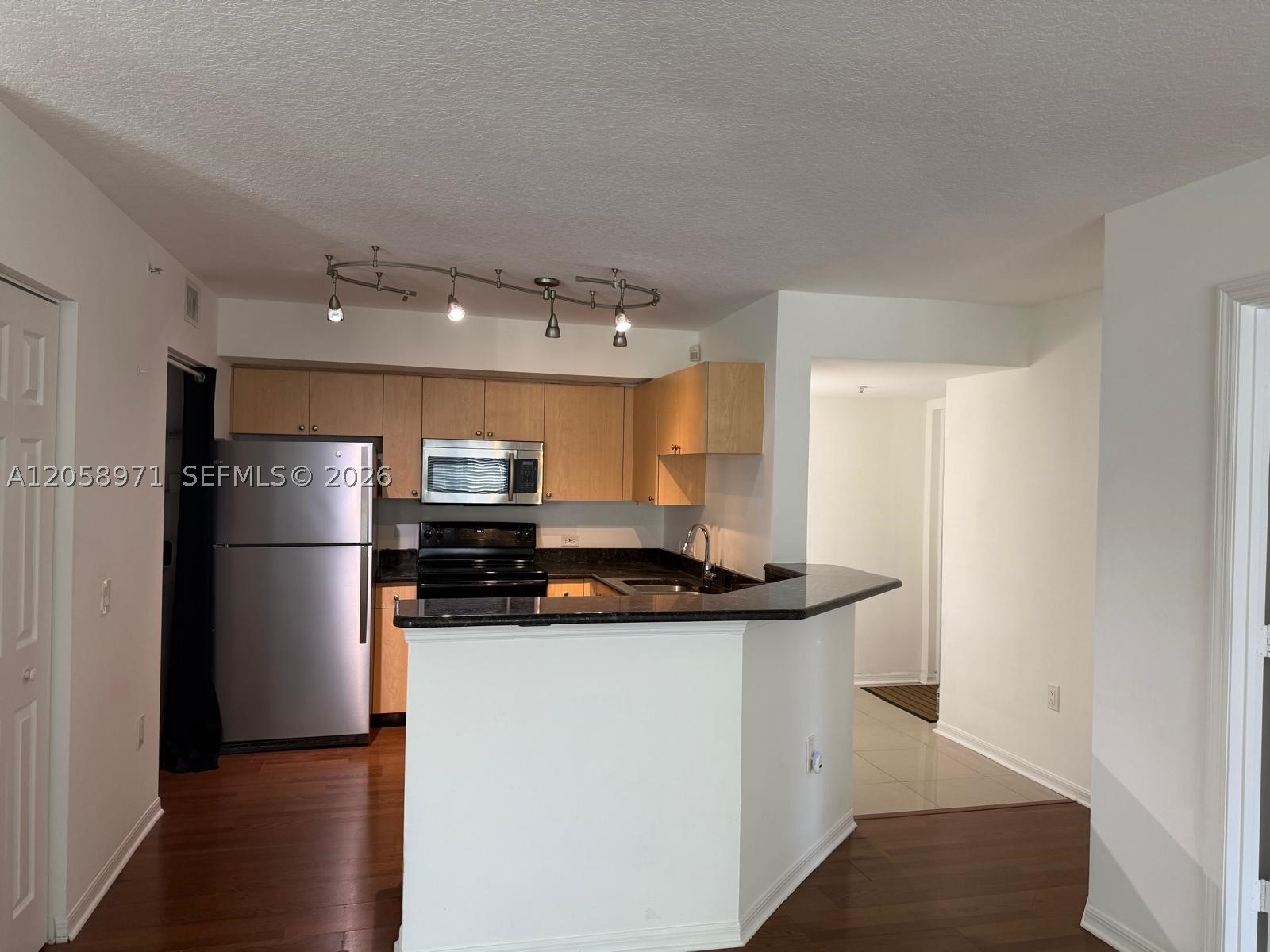 401 Villa Cir 401 Property Photo 5
