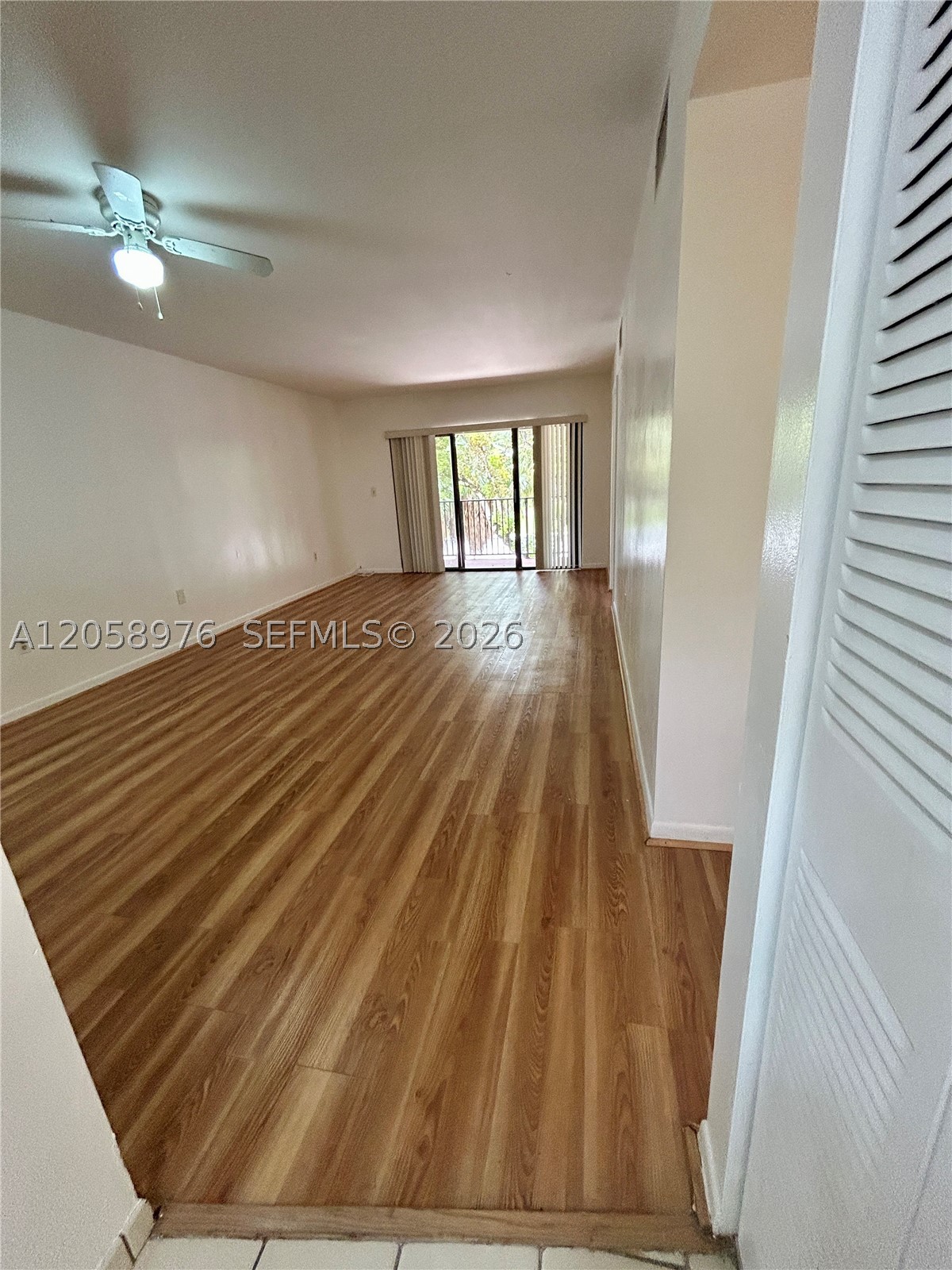 210 W Park Dr 201-2 Property Photo 4