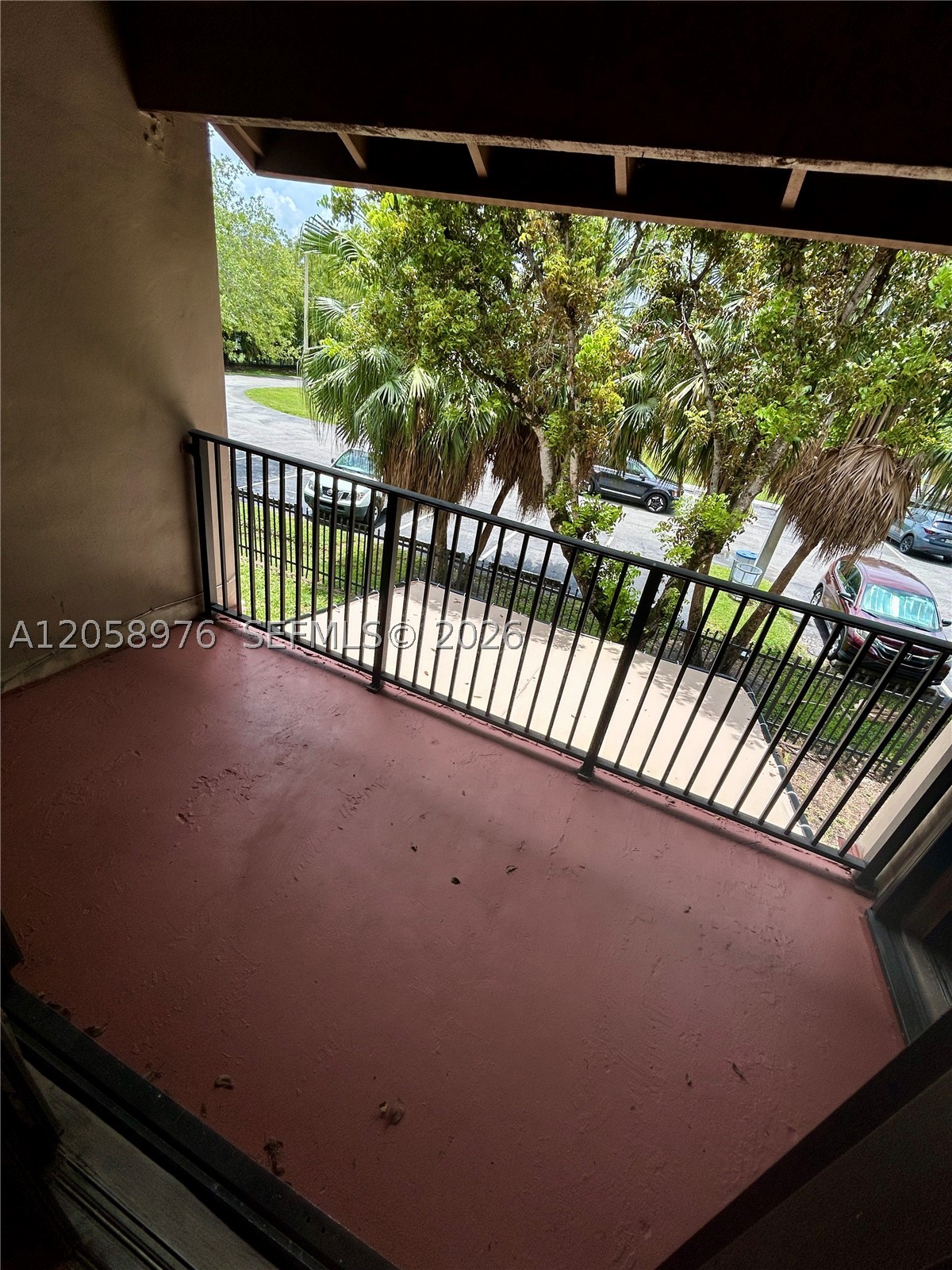 210 W Park Dr 201-2 Property Photo 10
