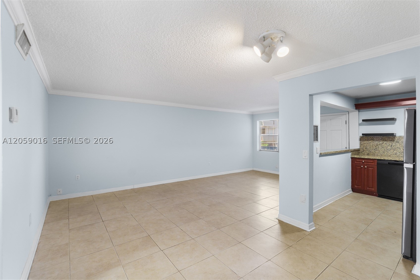 7620 Carlyle Ave 206 Property Photo 8