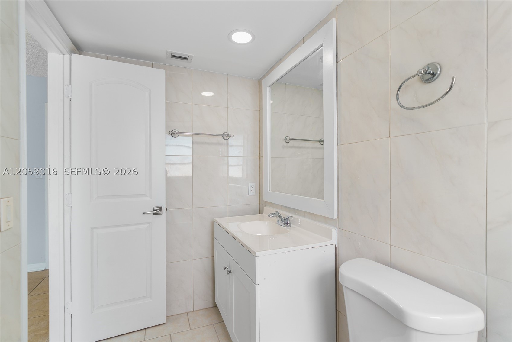 7620 Carlyle Ave 206 Property Photo 18
