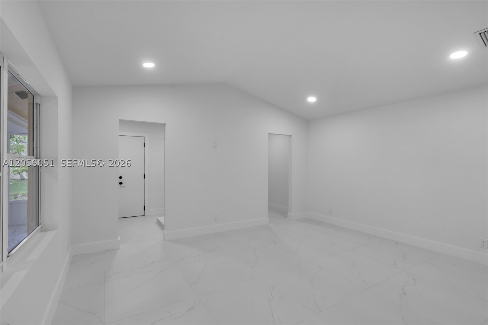 2828 Nw 95th Ave Property Photo 14