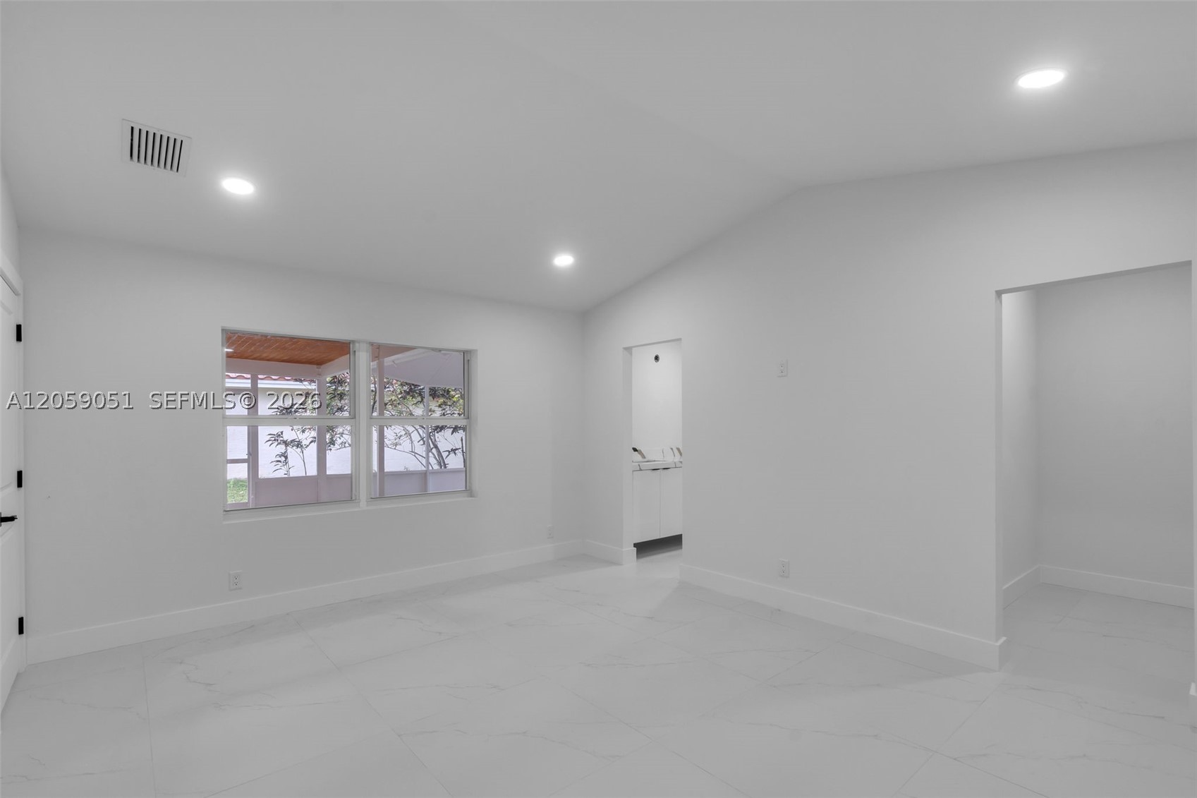 2828 Nw 95th Ave Property Photo 15