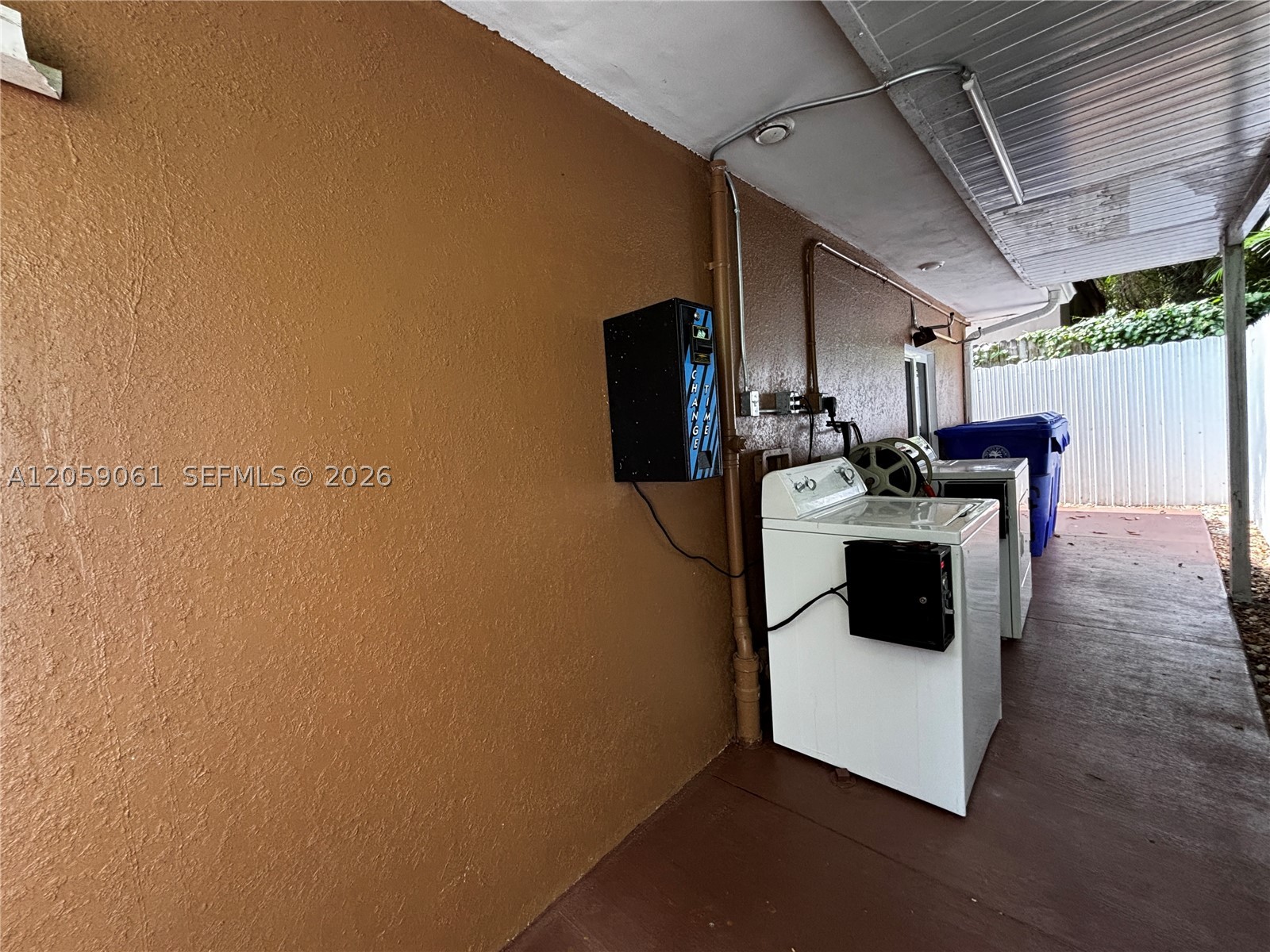 1043 Nw 33rd St Front Property Photo 32