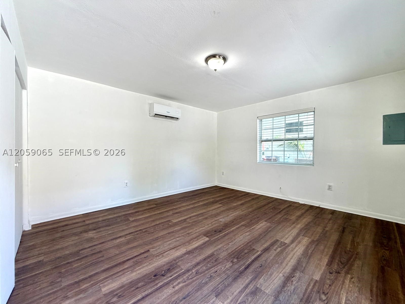 529 Sw 3rd St 3 Property Photo 6