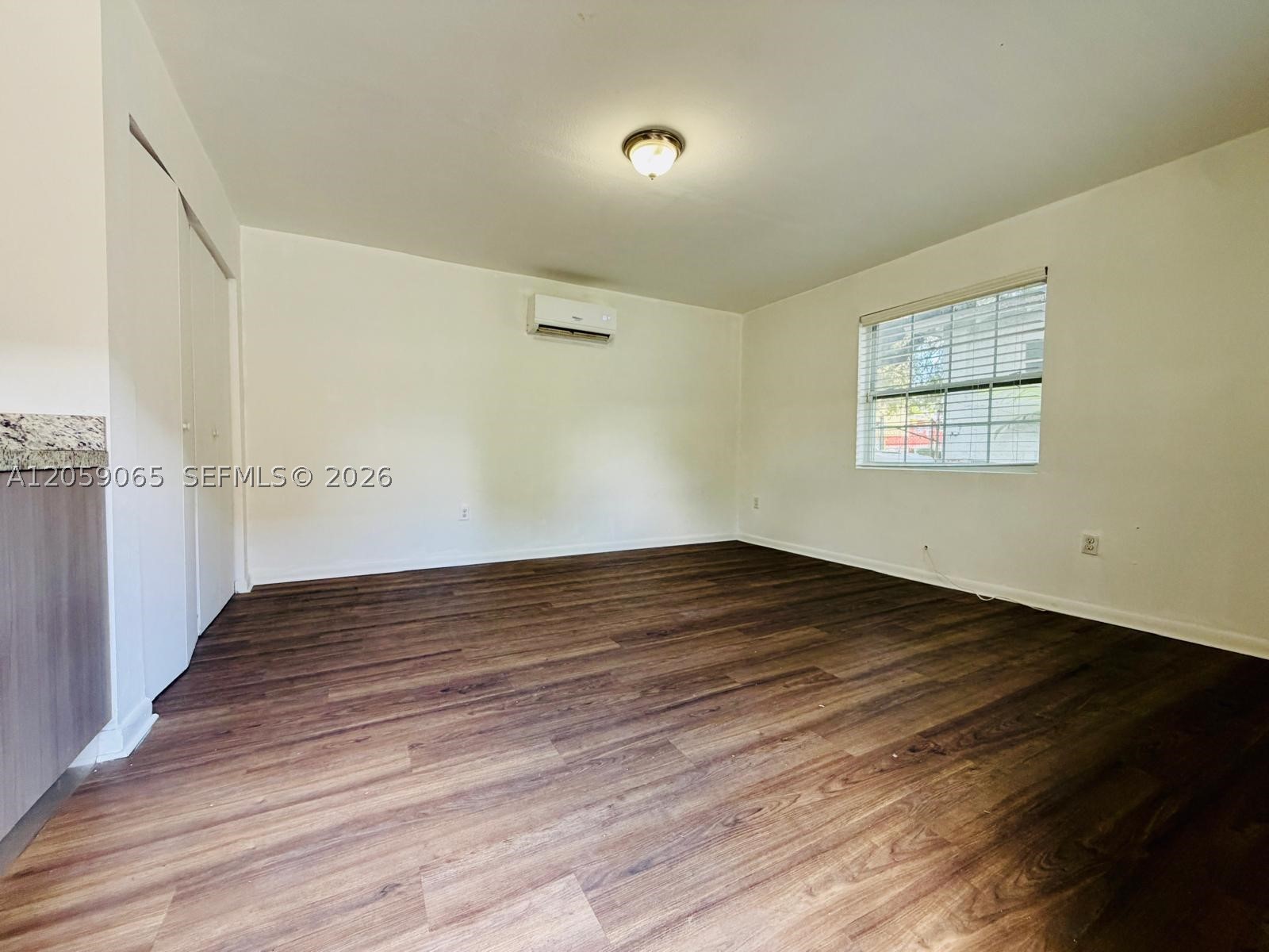 529 Sw 3rd St 3 Property Photo 7