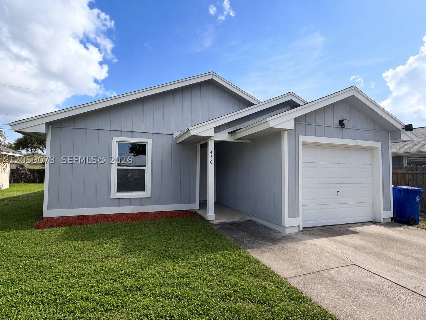 430 SW 14th Pl SW