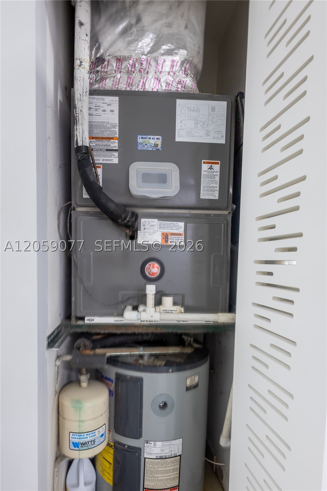 A12059077 Property Photo 14