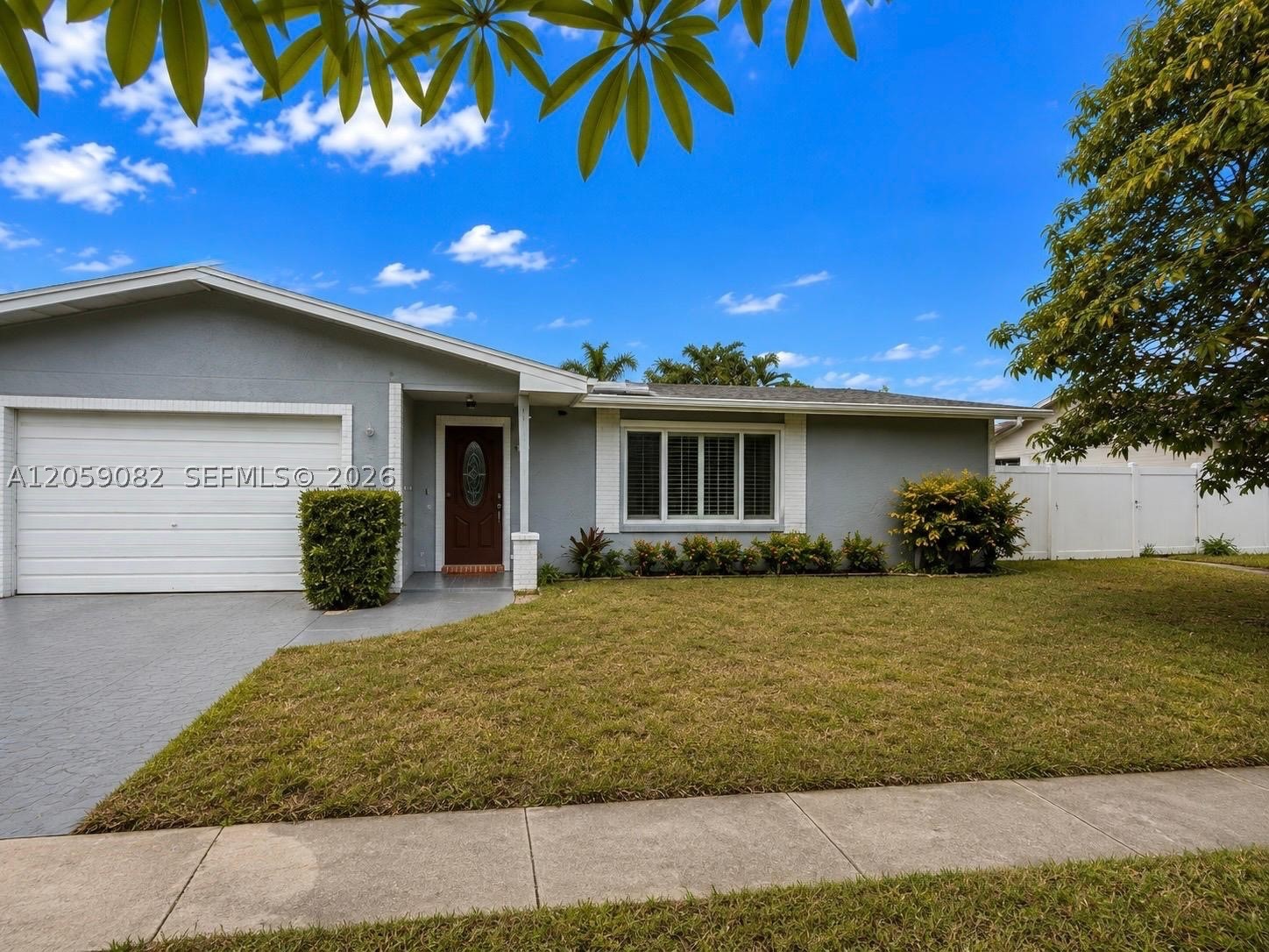 1760 Sw 12th St Property Photo 1