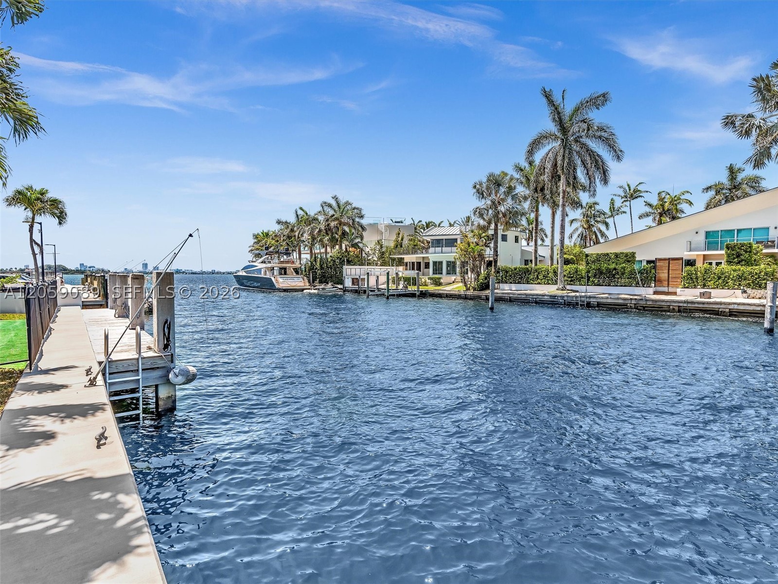 11900 N Bayshore Dr 101 Property Photo 3