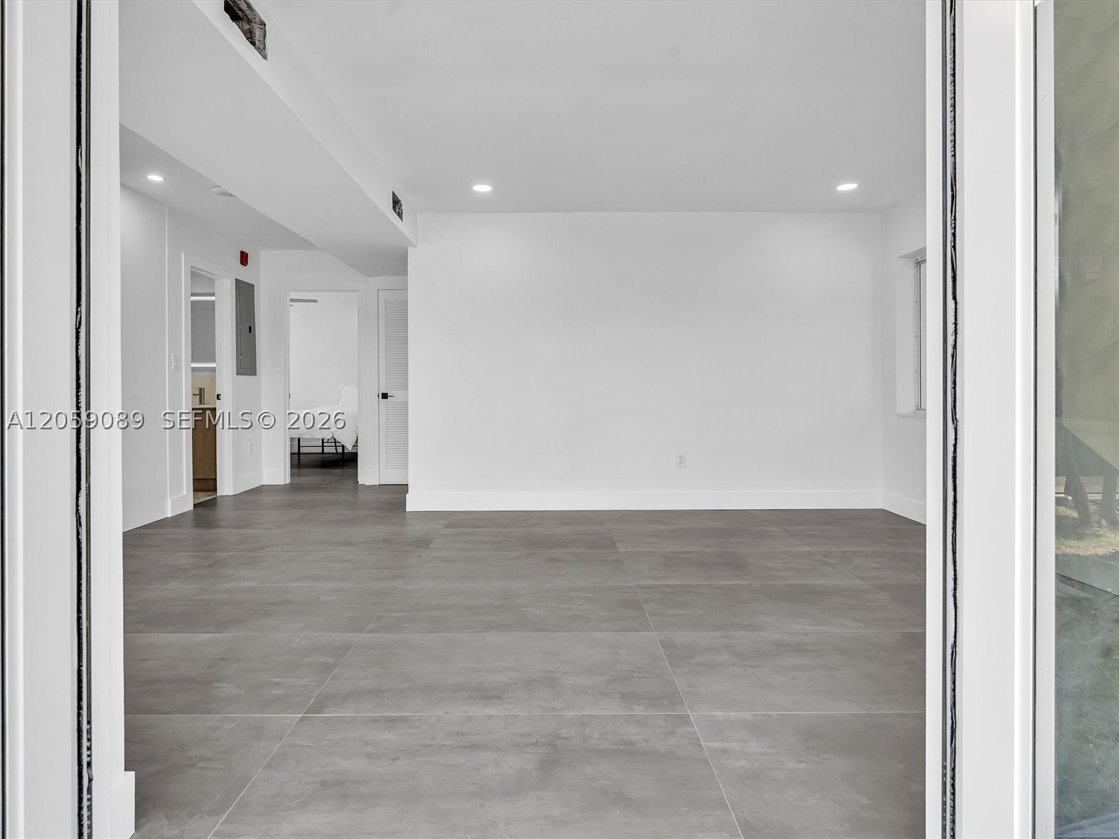 11900 N Bayshore Dr 101 Property Photo 5