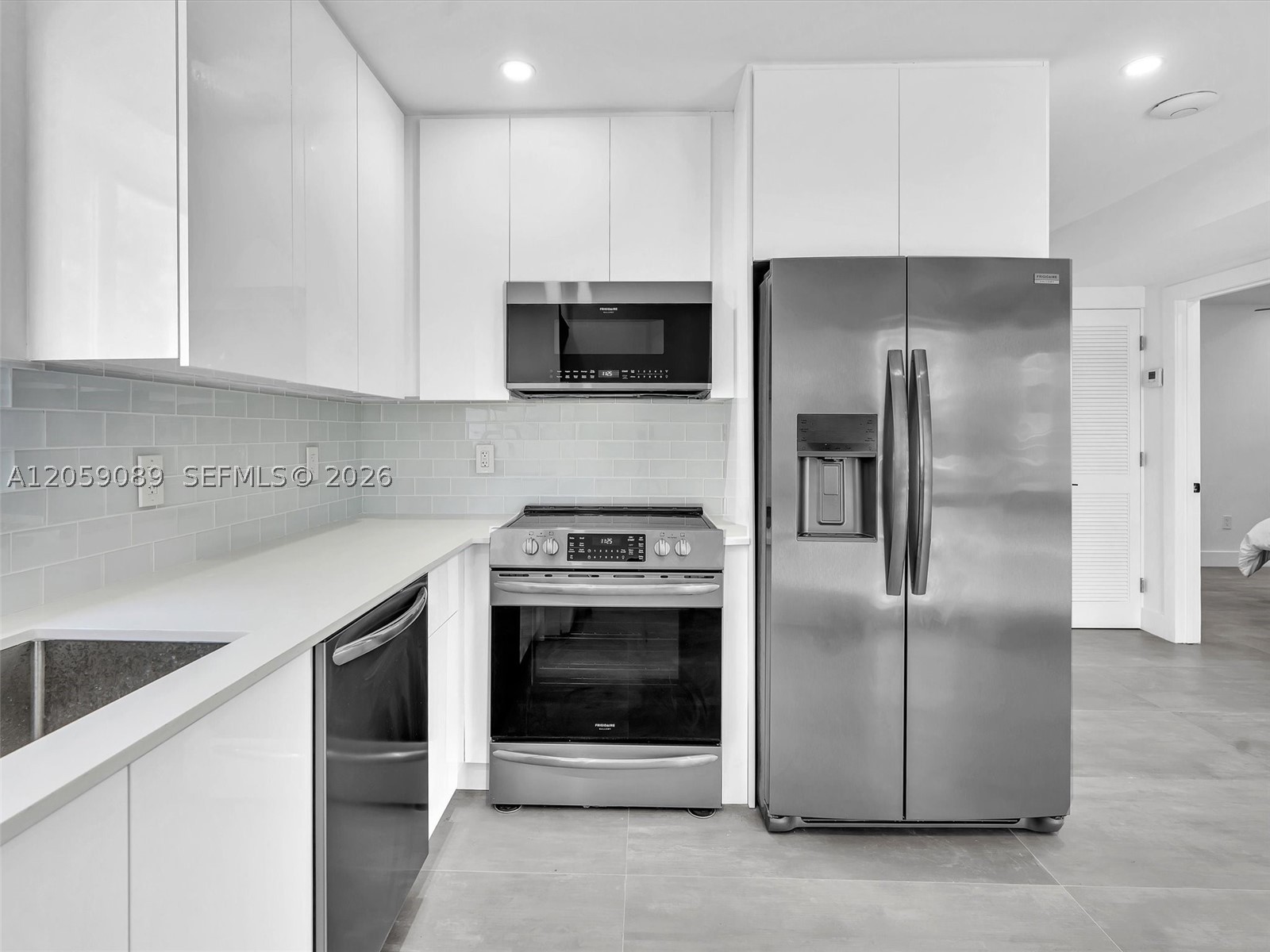 11900 N Bayshore Dr 101 Property Photo 7