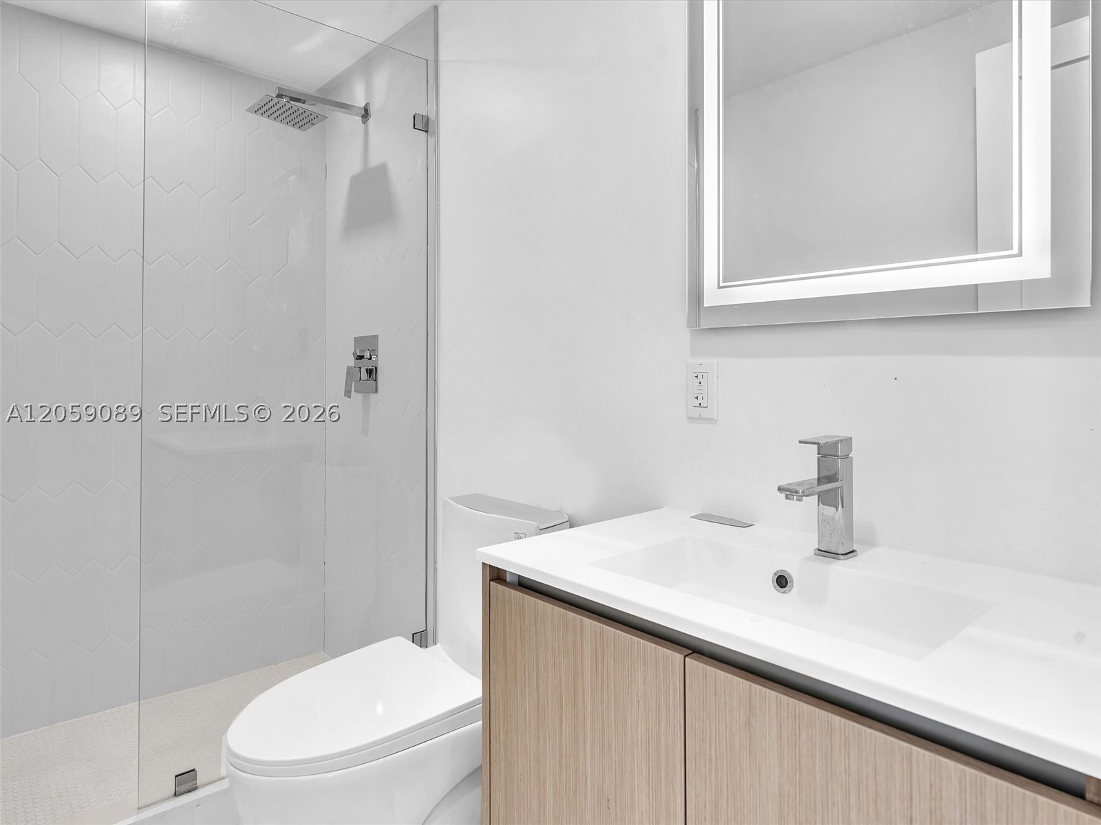 11900 N Bayshore Dr 101 Property Photo 9