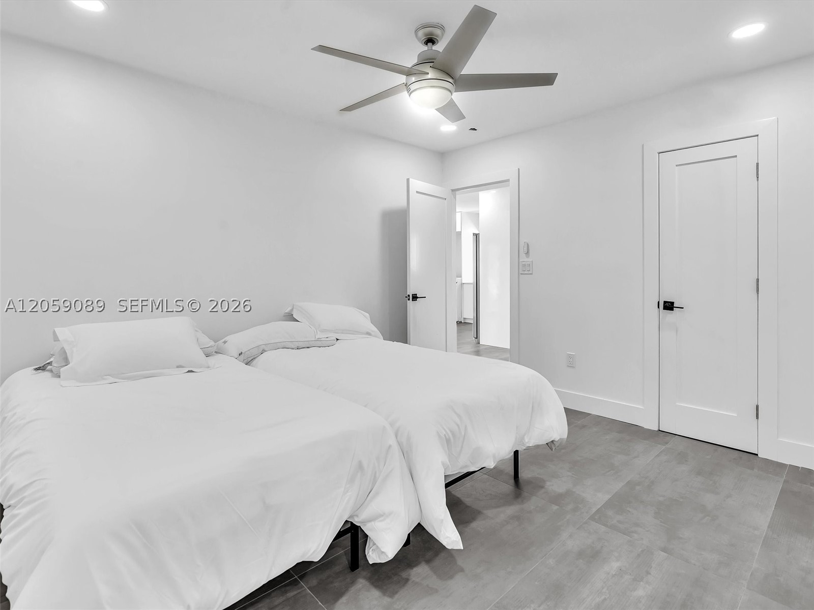 11900 N Bayshore Dr 101 Property Photo 12