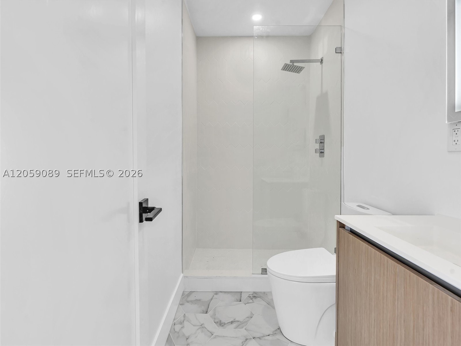 11900 N Bayshore Dr 101 Property Photo 21