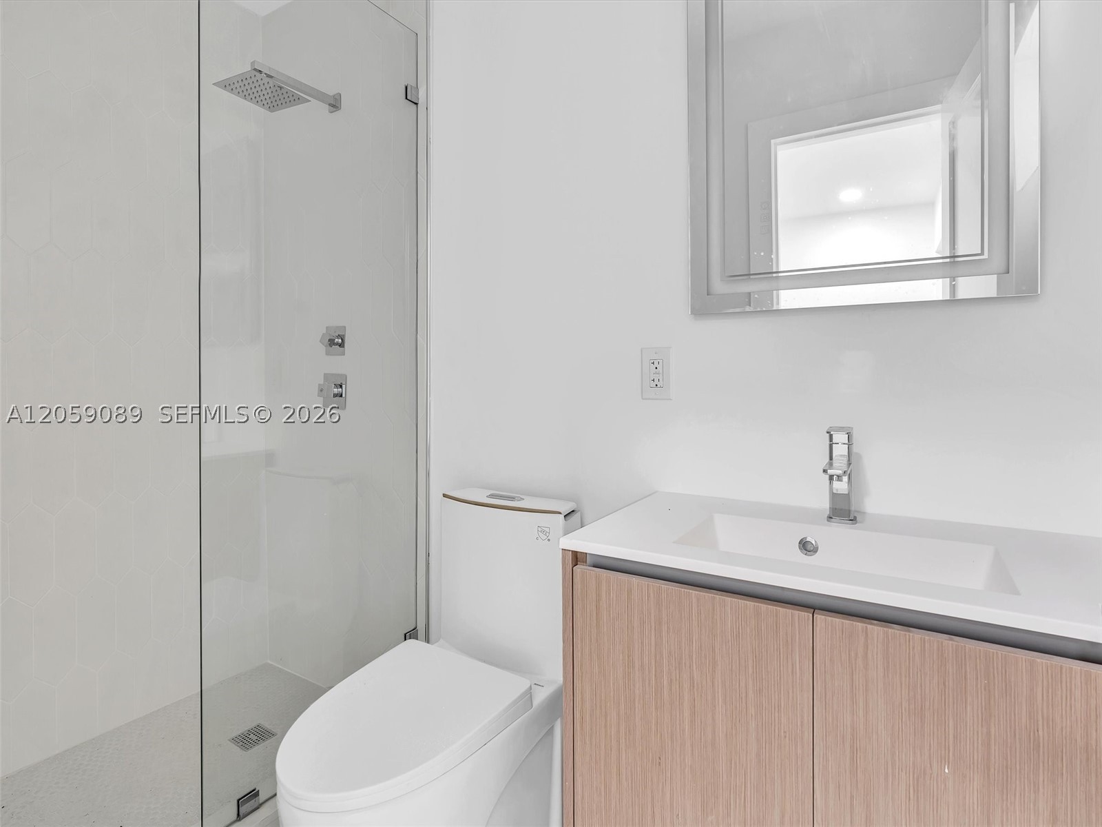 11900 N Bayshore Dr 101 Property Photo 27