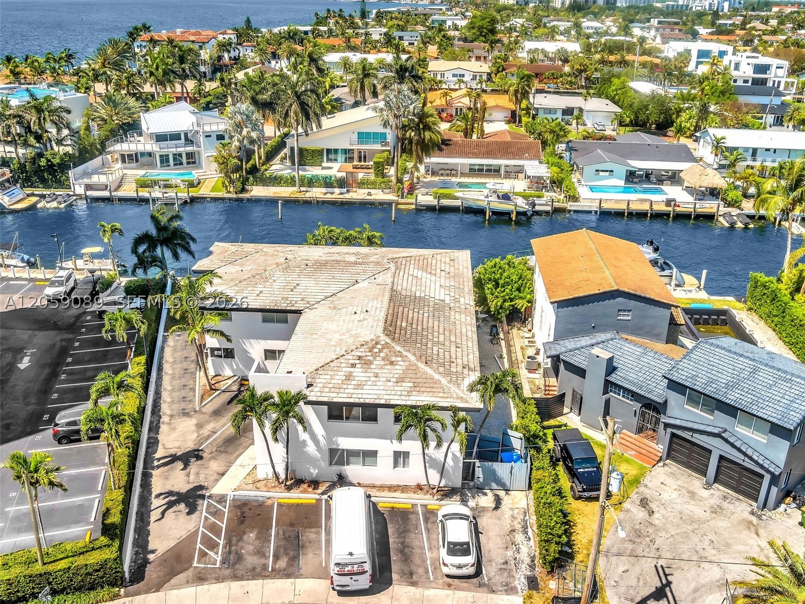 11900 N Bayshore Dr 101 Property Photo 29